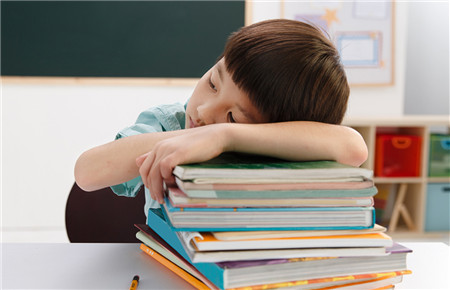 17岁孩子不上学了可以做什么呢
