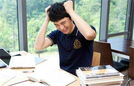 高二男孩不想上学怎么办