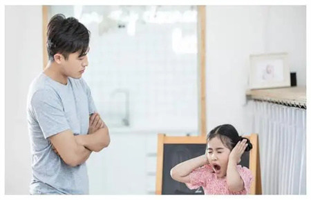青少年逆反是什么原因导致的