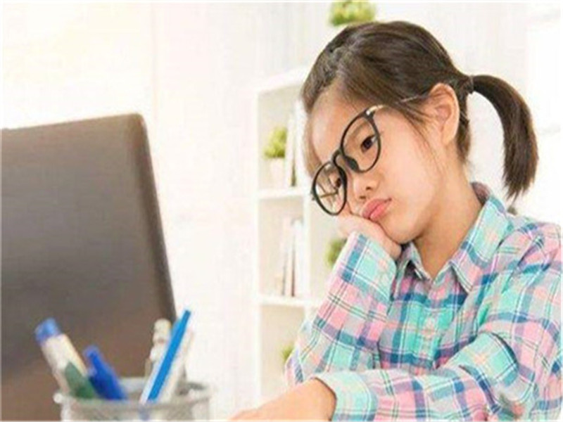 14岁男孩子不想上学怎么办