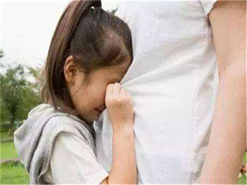 如何改变孩子内向的性格.jpg