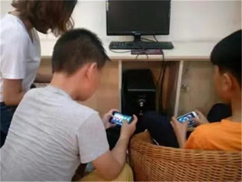 怎么戒掉孩子的手机瘾