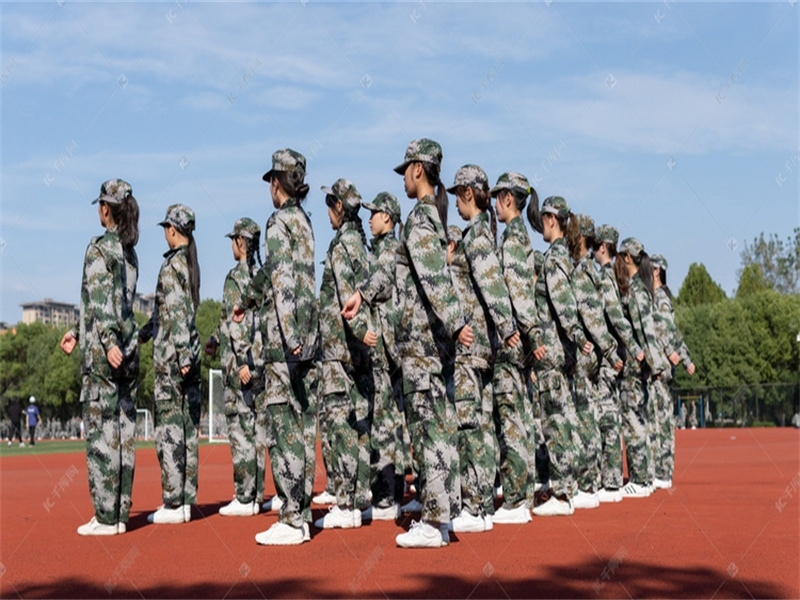封闭式军事化学校,青少年封闭式教育学校
