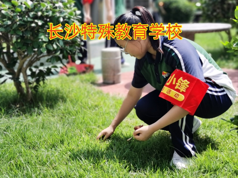 小孩抽烟,青少年特殊教育学校