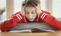 学生逃课怎么教育 这才是懂教育父母的正确态度！