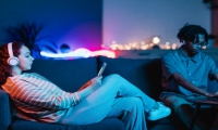 中国的戒网瘾学校对孩子黑白颠倒有妙招