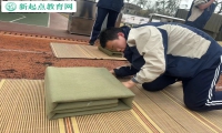 新起点叛逆孩子学校进行叠被训练